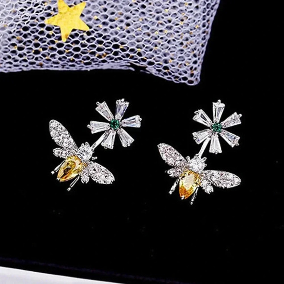 NEW 18K White Gold Citrine Diamond Bee Earrings - Picture 1 of 5